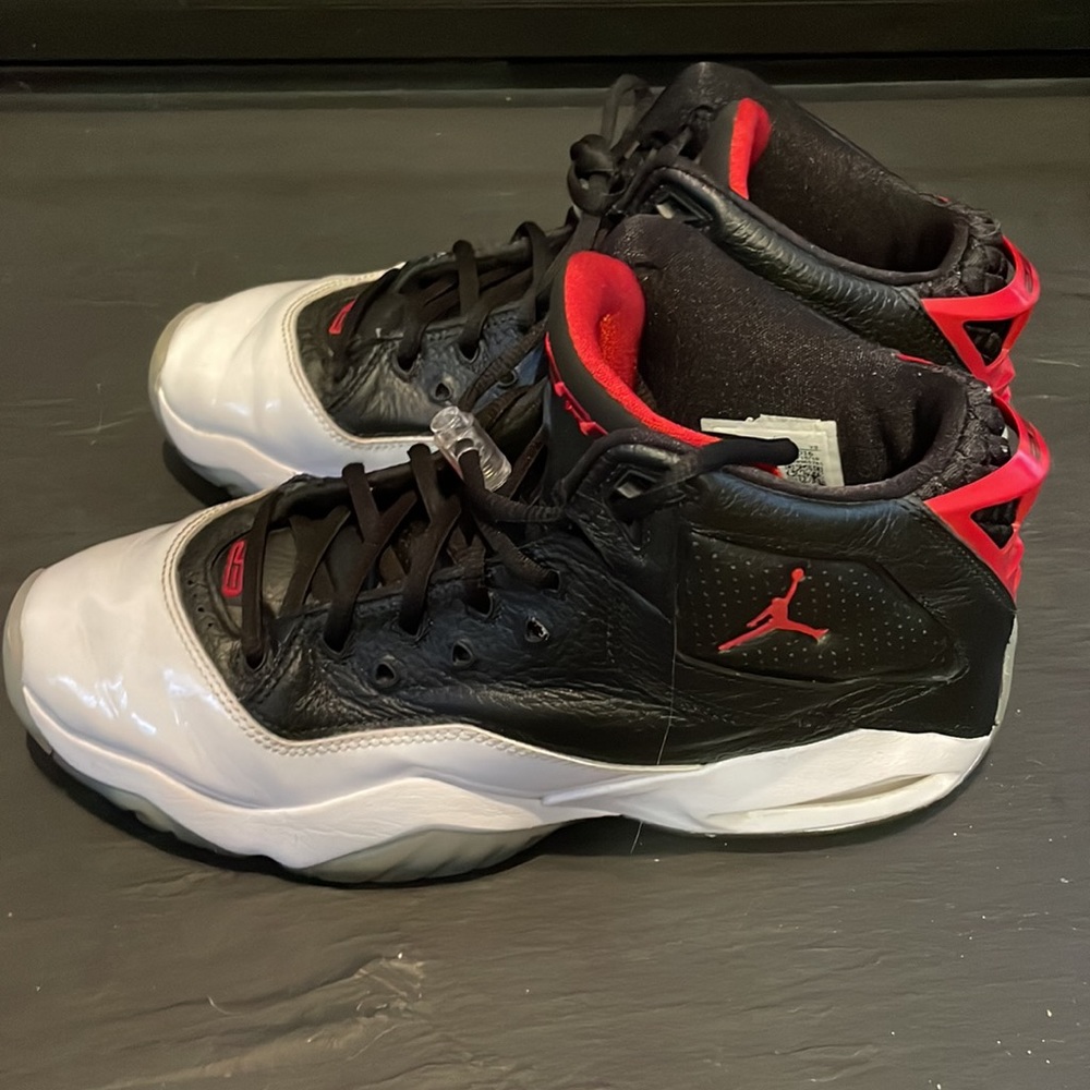 Nike Air Jordan B'Loyal Black
Varsity Red
